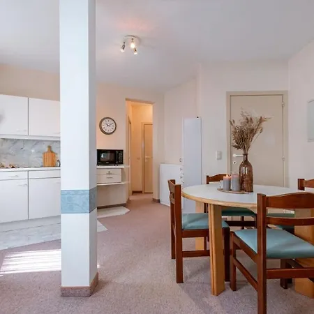 Cosy At Walking Distance From The Beach דירה